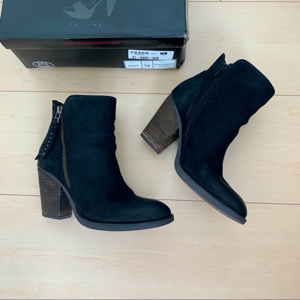 Steve Madden Ryatt Ankle Booties In Black Nubuck Leather - size 7.5